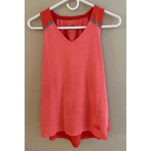 The North Face Large Flash Dry Mesh Racerback Tank in Coral & Gray - Picture 2 of 9